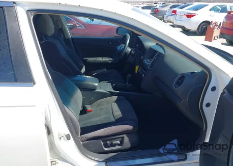 2011 Nissan Maxima 3.5 S z USA, uszkodzony, nr VIN 1N4AA5AP6BC833240